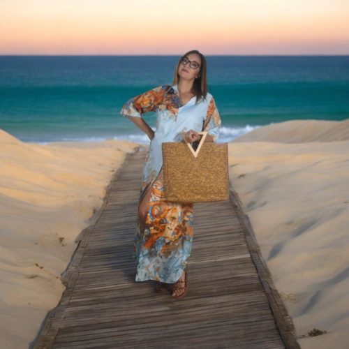 Χειροποίητη μεγάλη τσάντα χειρός από φυσικό φελλό με χρυσαλλίδες Ανυφαντού.