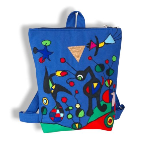 Παιδικό χειροποίητο σακίδιο πλάτης από μπλε ύφασμα με σχέδιο εμπνευσμένο από την τέχνη του Joan Miró