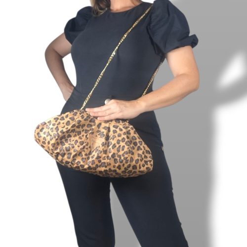 Χειροποίητη bucket bag από φελλό leopard με χρυσή αλυσίδα