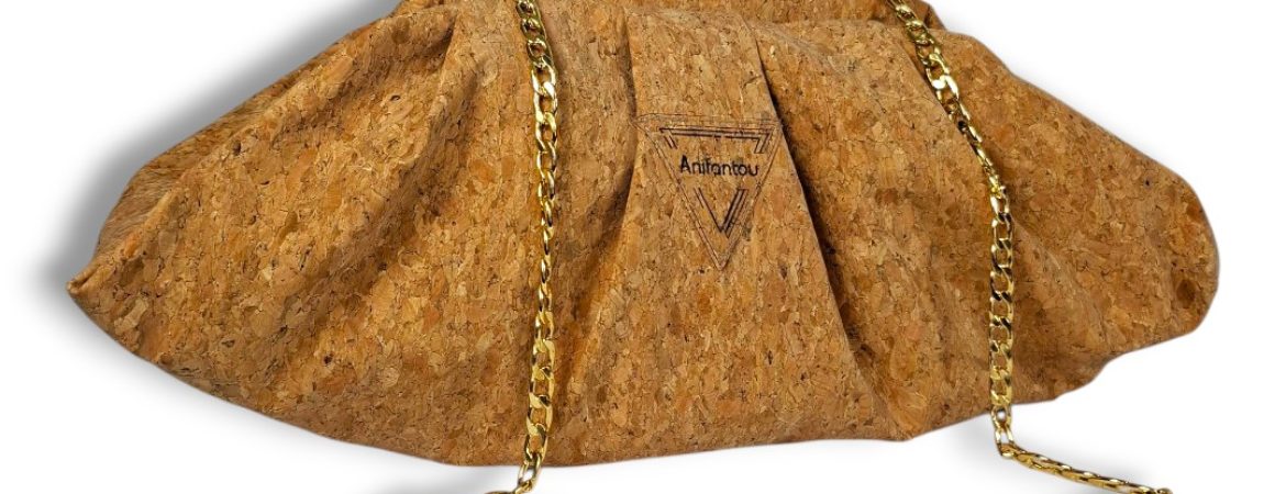 Χειροποίητη γυναικεία τσάντα ώμου Bucket Bag από φυσικό φελλό anifantou.