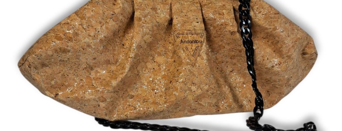 Χειροποίητη τσάντα πουγκί bucket bag από φελλό με ασημί glitter Anifantou